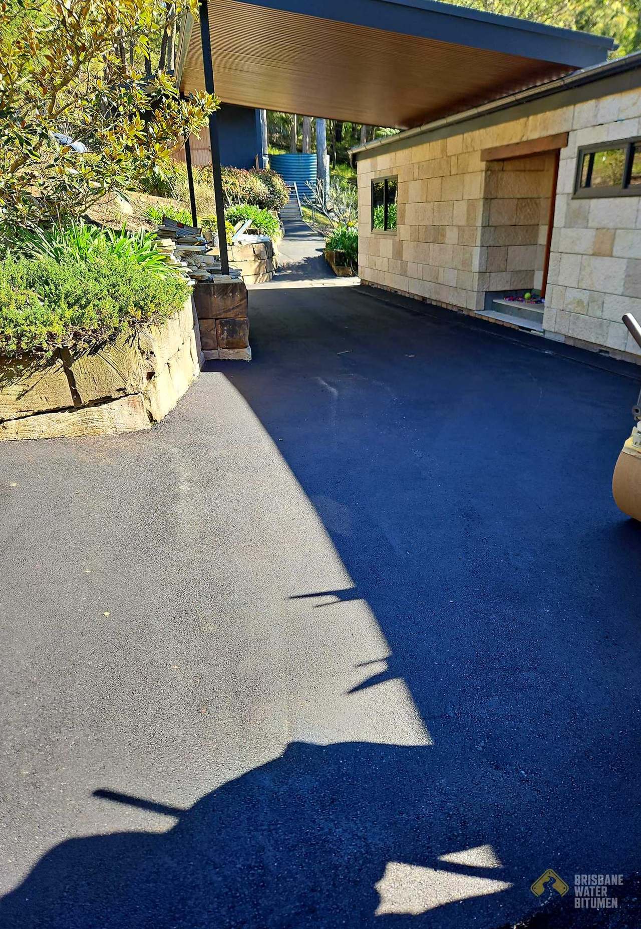 Residential Driveway Asphalting project photo